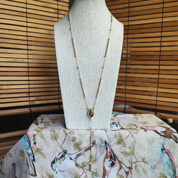 NEW Prayer Rosary Gold Tone Beads Sacred Heart of Jesus Religious Catholic - Picture 2 of 9